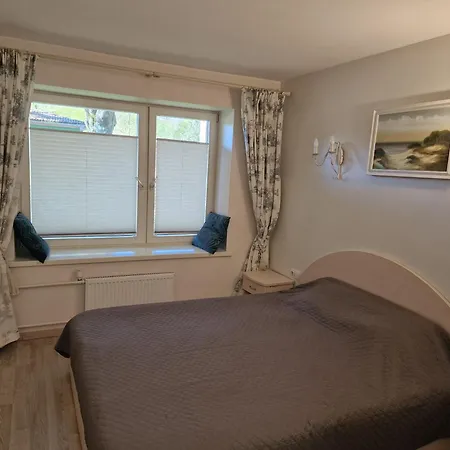 Giruliu Apartamentai Prie Juros Daire *